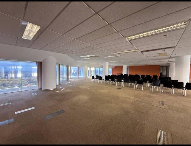 1,477M² OFFICE TO LET IN AUCKLAND PARK